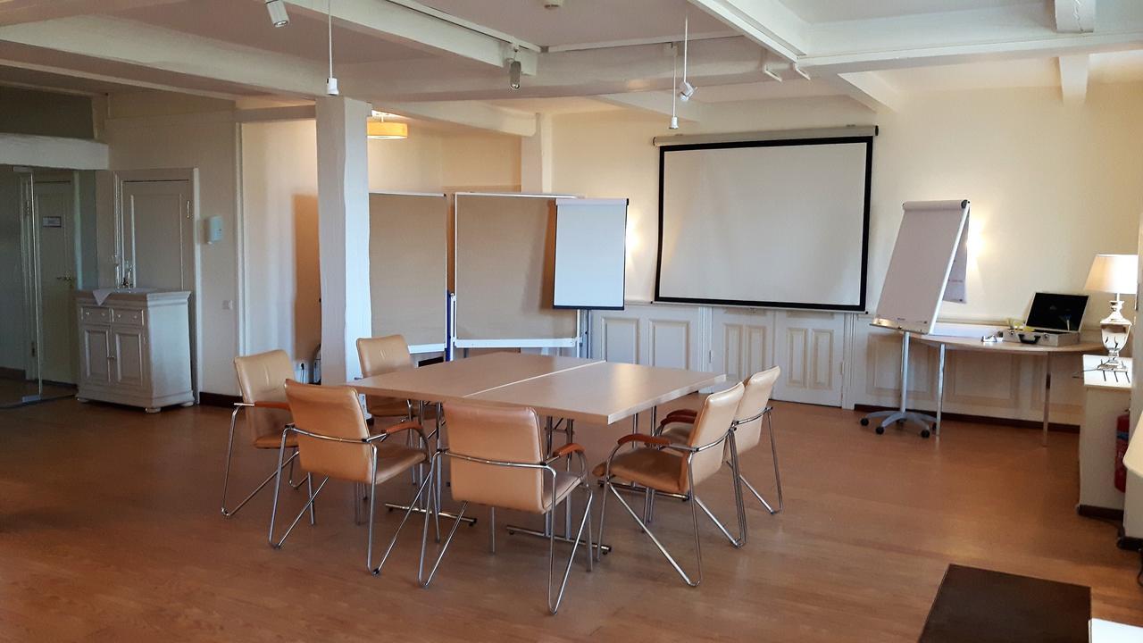Landsitzhotel Und Seminarium Peterhof Hodorf Eksteriør bilde